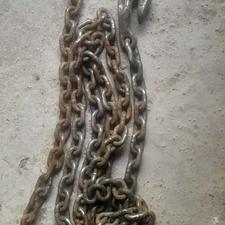 زنجیر محکم برای جرثقیل ها هستش جنس فولادی