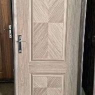 درب اتاق خواب و سرویس چوبی