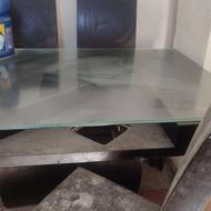 ناهار خوری داخل انبار بوده نیاز به تمیز کاری داره تخفیف داره