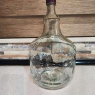 تنگ شیشه‌ای بزرگ