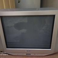 تلویزیون قدیمی اما سالم