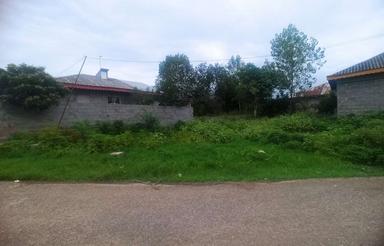 250 متر مفید،نزدیک 20 متر بَر دارد با مدارک کامل از دفترخانه