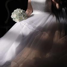 لباس عروس در حد نو