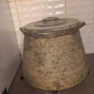 دیگ سنگی قدیمی