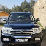 تویوتا لندکروز مدل2011مشکی استثنایی