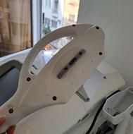 اپراتور دستگاه لیزر