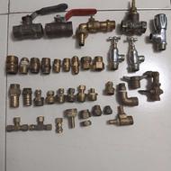 شیر گازی و اتصالات برنجی