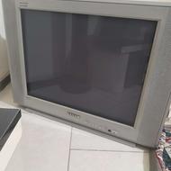 تلوزیون و میز تلوزیون