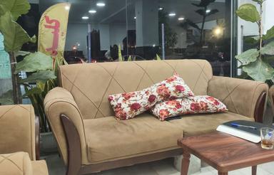 اجاره 45 متر مغازه و 45 متر زیر زمین در خیابان بابل