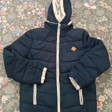 کاپشن تمیز و در حد نو