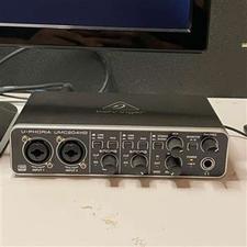 کارتصدا بهرینگر UMC204HD