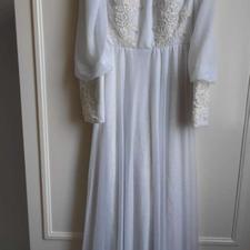 لباس عقد سفید