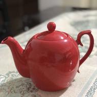 قوری چینی قرمز