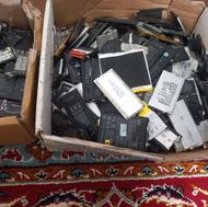 حدود 30کیلو باطری موبایل و غیره