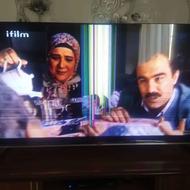 سالم فقط صفحه نمایش ضربه دارد تو عکس مشخص می‌باشد کارتن