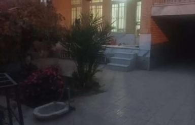 خونه ی بزرگ و جادار