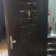 درب ورودی اپارتمان
