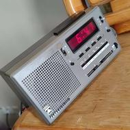 رادیو ساعت قدیمی گروندیک آلمان