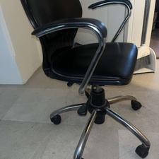 صندلی چرخ دار اداری