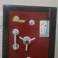 گاوصندوق تک طبقه ایران کاوه