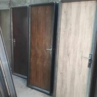 درب چوبی ضداب اتاقی اماده
