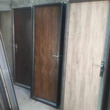 درب چوبی ضداب اتاقی اماده