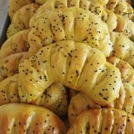 قبول سفارشات کیک و شیرینی