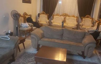 خانه دارم یه نفر مستاجر هم خانه میخوام