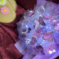 دسته گل پروانه ای 42 شاخه یاسی