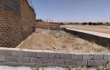 زمین سند دار دو طرف