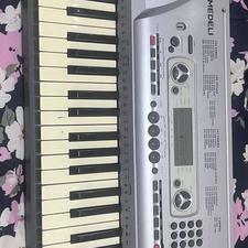 ارگ پیانو مدلی m10 اصل