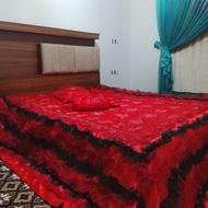 روتختی به همراه یک بالشت شکلاتی و پرده فروش به صورت جداگانه