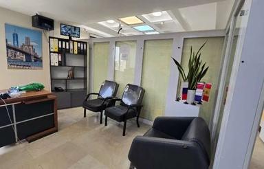 88متر شهرک غرب* موقعیت اداری*جای پارک مناسب