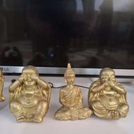 مجسمه وگل کم یاب