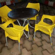 میز و صندلی پلاستیکی مناسب ویلا و حیاط