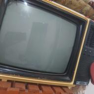 یک عددتلوزیون قدیمی یک عدد تلفن قدیمی کتری وآلادین سالم