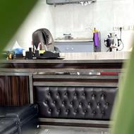 مبلمان اداری بهمراه یک میز وسط و دو عدد صندلی