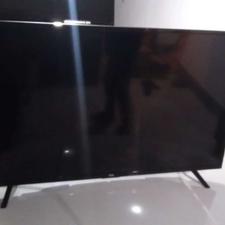 تلویزیون 48 اینج TCL