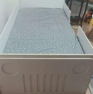 تخت یکنفره به همراه تشک کاملا سالم