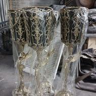 سطل و. جادستمالی زیبا میباشد زیبا