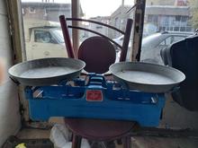 ترازو دو کفه ای قدیمی در شیپور