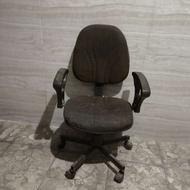 صندلی سالم وتمیزقیمت 600