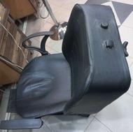 دوعدد صندلی ارایشگاه مردانه