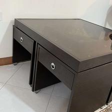 میز وسط جلو مبلی و میز عسلی