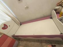 تخت نوجوان دخترانه در شیپور