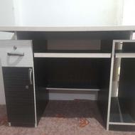 میز کامپیوتر