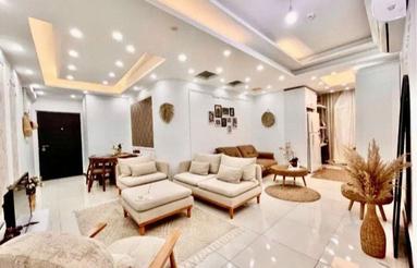  63 متری*آسانسور*تراورتن*پکیج*روبه نما*