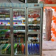 کارگر ساده در سوپر مارکت