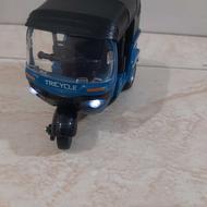 موتور تاکسی سه چرخ هندی معروف به توک توک . با کیفییت و عالی