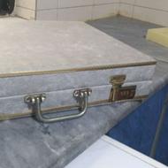 سرویس پذیرایی و قاشق و چنگال